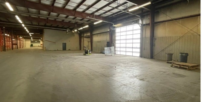Warehouse bay with grade-level door